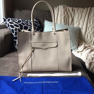 Rebecca Minkoff Medium MAB tote 👜
